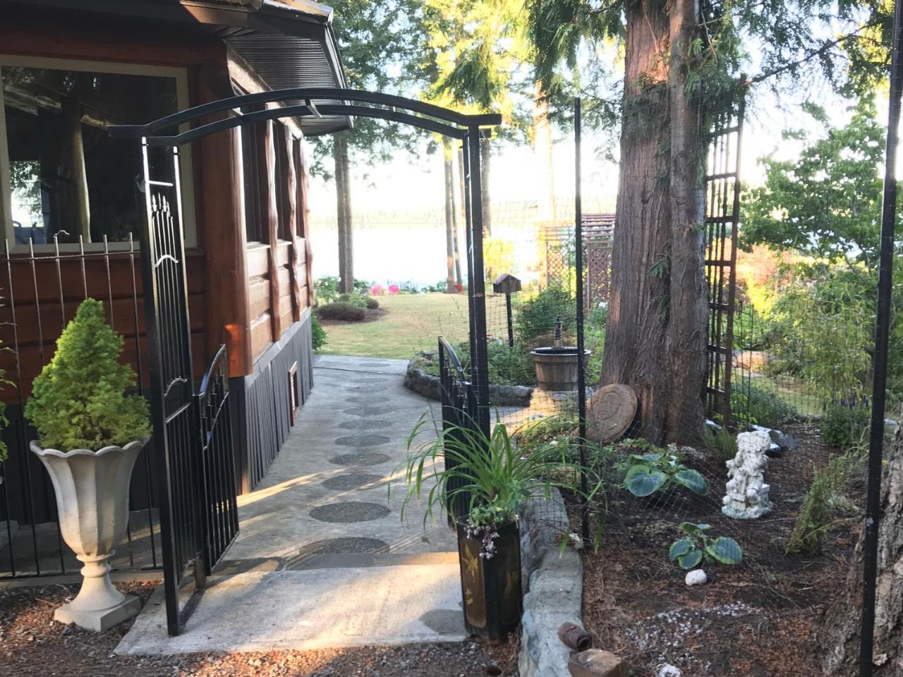Holiday home Log *